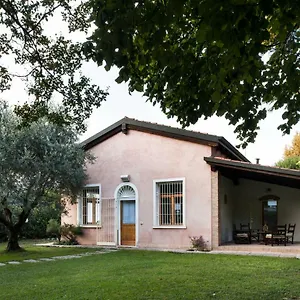  Holiday home Casa Lunia